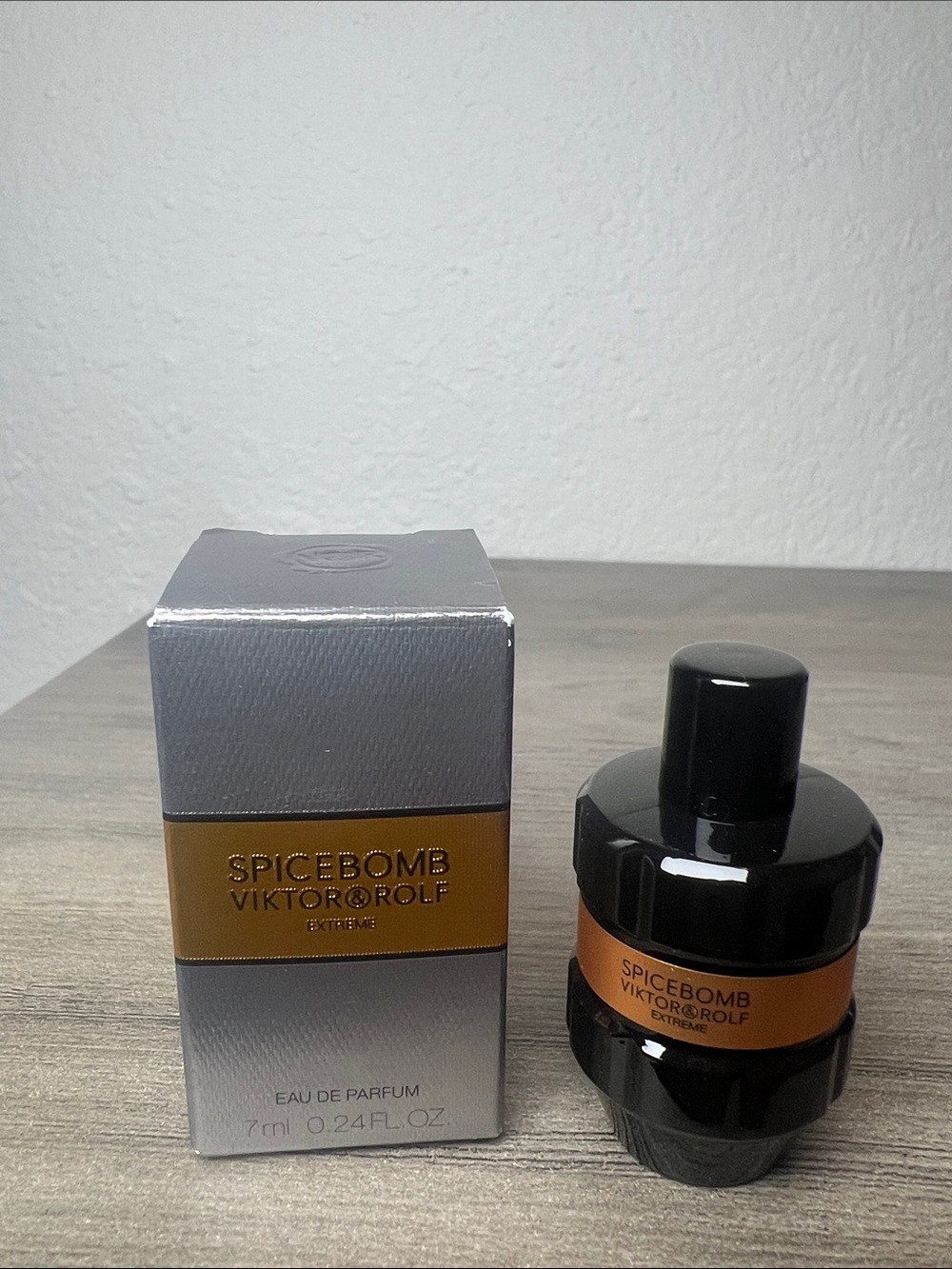 Men’s Cologne Minis Mont Blanc, Versace, Valentino, Viktor Rolf & Acqua Di Gio - Picture 3 of 6
